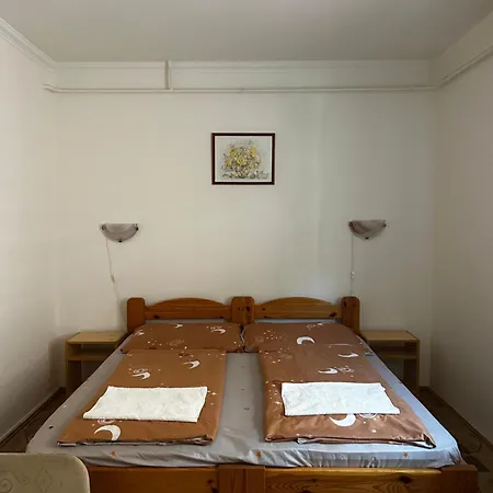 Aparthotel Birta *